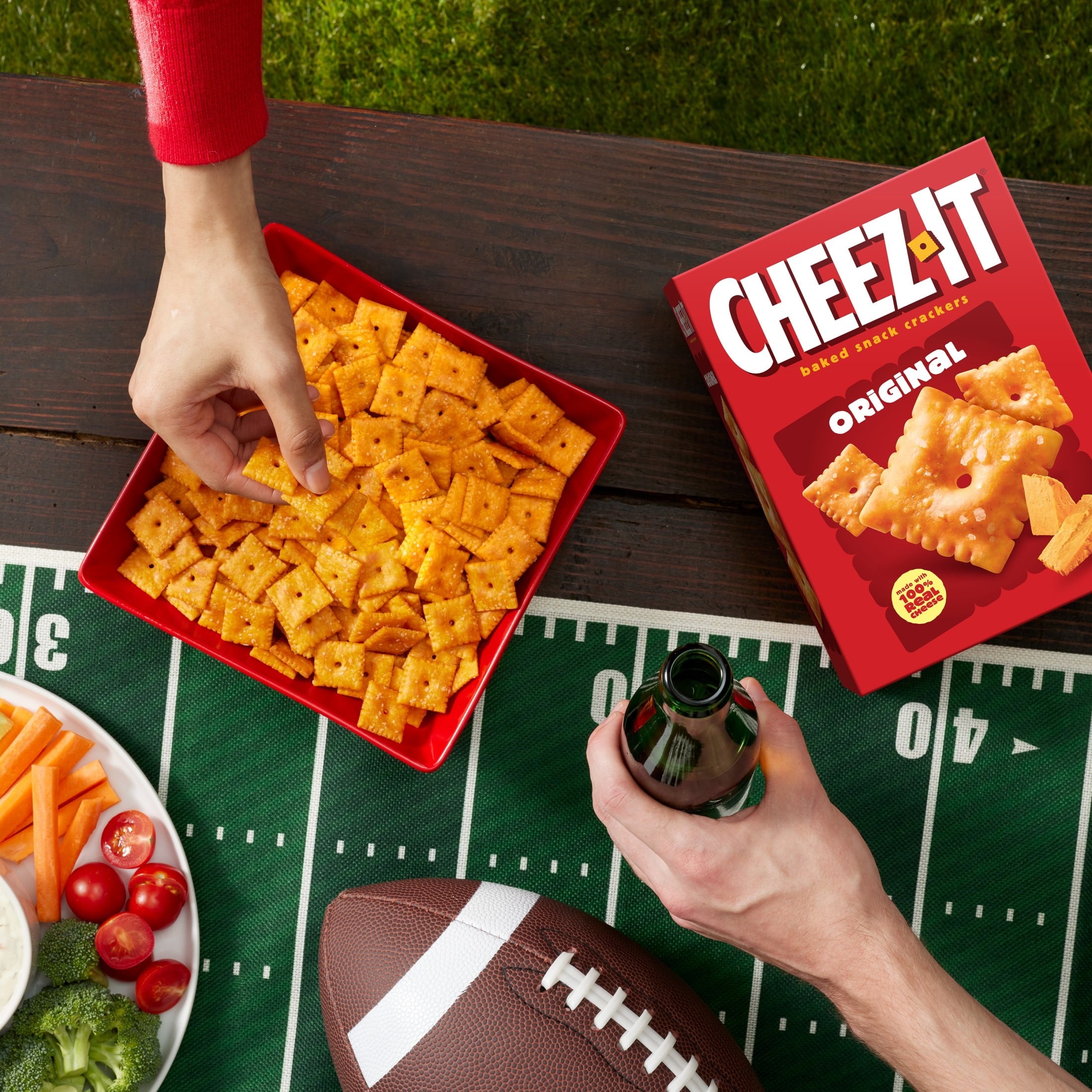 Cheez-It Original Cheese Crackers, Baked Snack Crackers, 21 oz — grocery product, view 5
